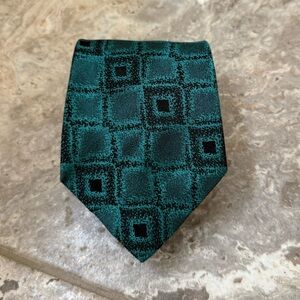 EUC Lord Ascot Elegant Green Patterned Tie